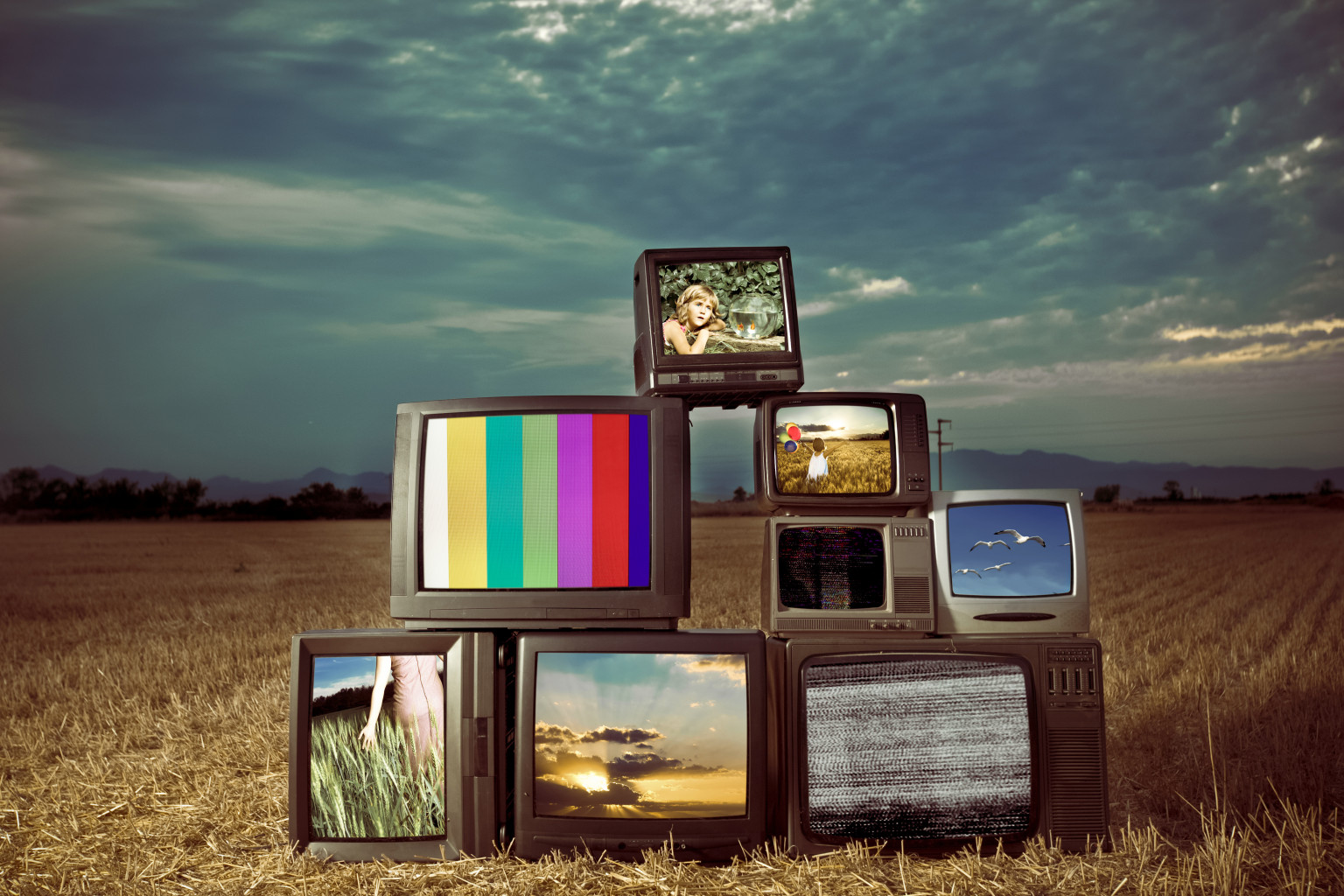 مراحل تطور التليفزيون