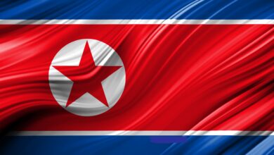 علم دولة كوريا الشمالية.