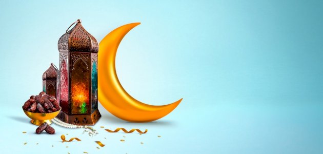 هلال رمضان وفانوس