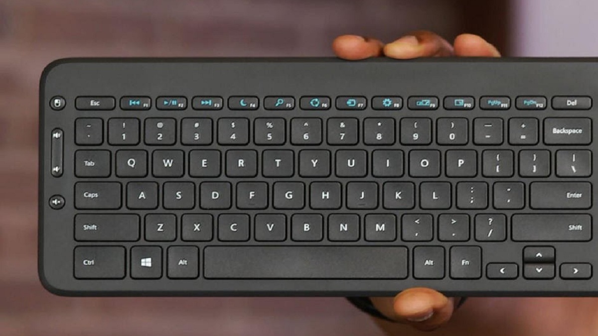 صورة توضح مزايا لوحة المفاتيح من حيث الحجم