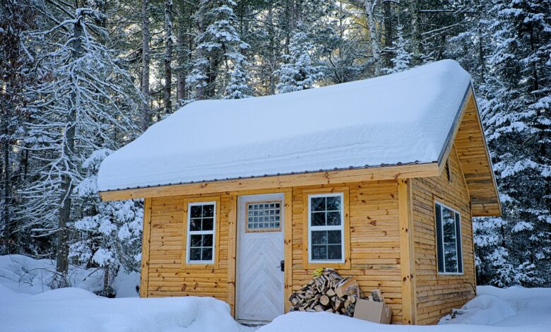 صورة حلوة جدا لبيت جميل وسط الثلوج