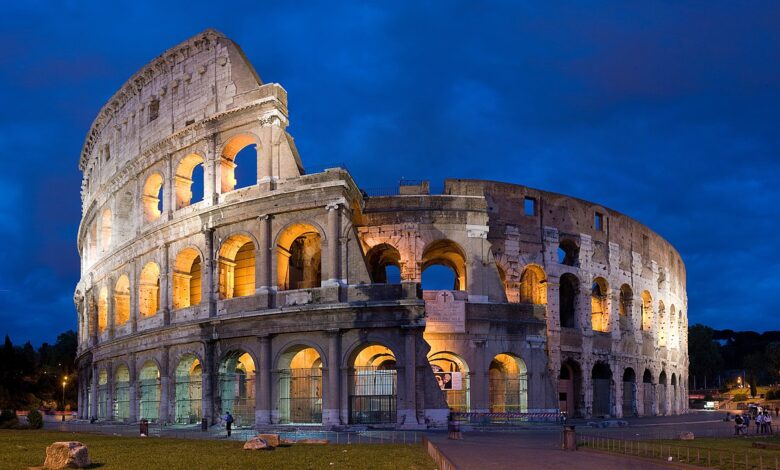 مدرج الكولوسيوم في روما