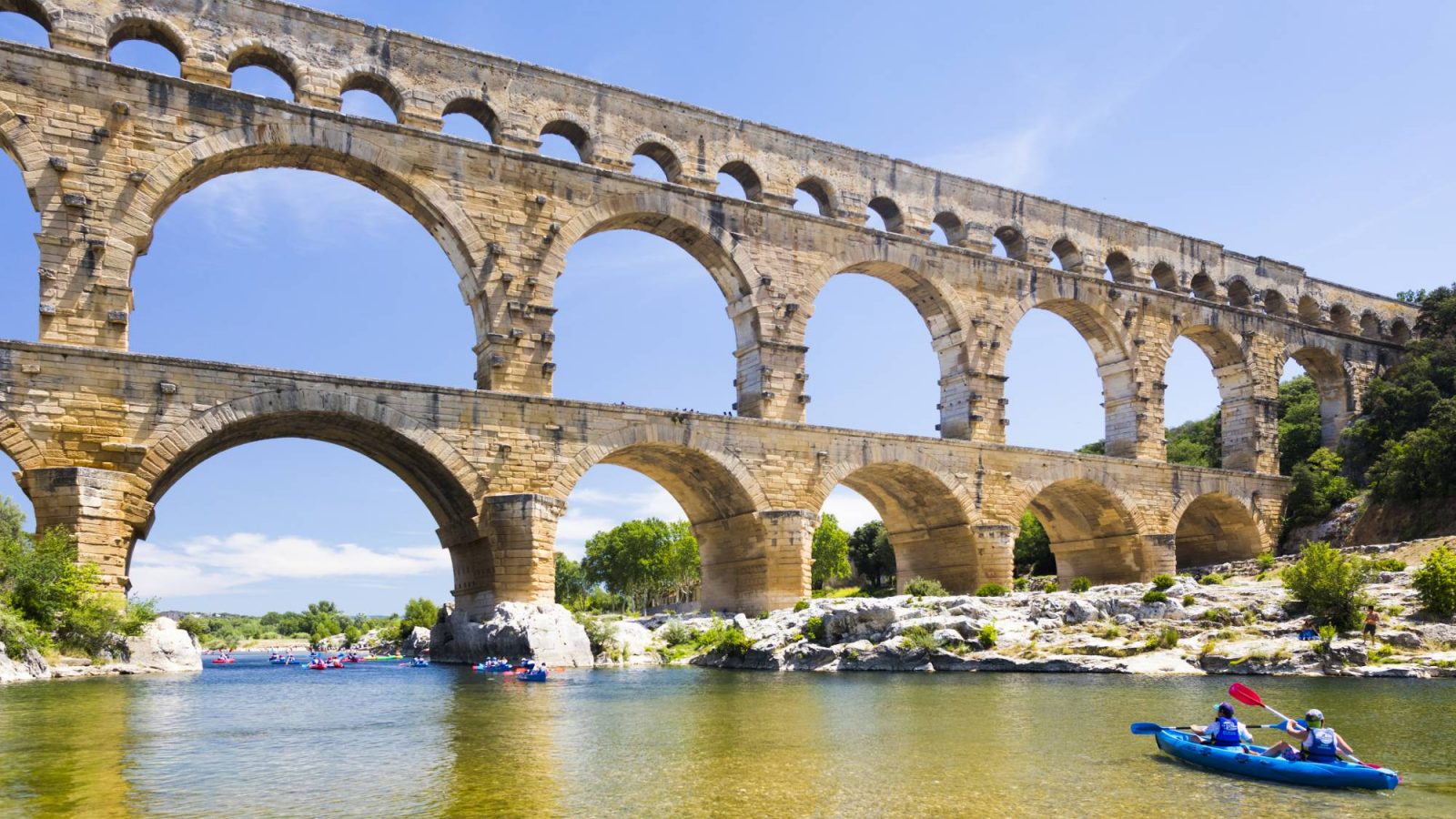 جسر بونت دو جارد في فرنسا
